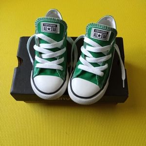 🎄Sz 10 CONVERSE🎁